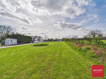 4 bedroom Detached house for sale in Boreham Road, Great Leighs, CM3