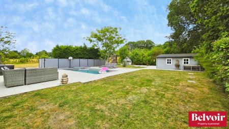 4 bedroom Detached house for sale in Boreham Road, Great Leighs, CM3
