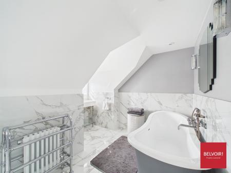 4 bedroom Detached house for sale in Boreham Road, Great Leighs, CM3