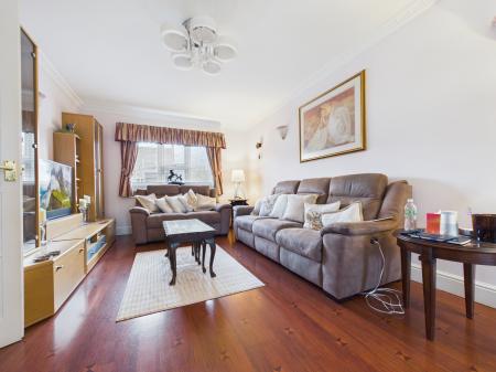 5 bedroom Detached house for sale in Chalklands, Howe Green, Chelmsford, Essex, CM2