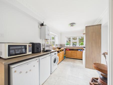 5 bedroom Detached house for sale in Chalklands, Howe Green, Chelmsford, Essex, CM2