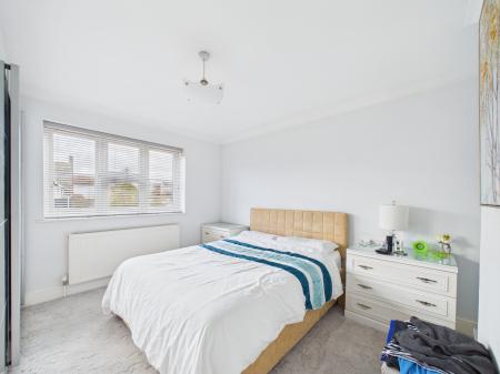 5 bedroom Detached house for sale in Chalklands, Howe Green, Chelmsford, Essex, CM2