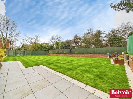 5 bedroom Detached house for sale in Chalklands, Howe Green, Chelmsford, Essex, CM2