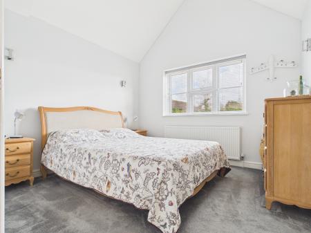 5 bedroom Detached house for sale in Chalklands, Howe Green, Chelmsford, Essex, CM2