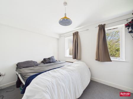 1 bedroom Flat for sale in Parkinson Drive, The Village, Chelmsford, Essex, CM1