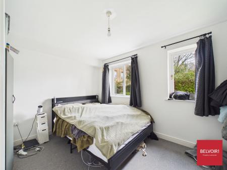 1 bedroom Flat for sale in Parkinson Drive, The Village, Chelmsford, Essex, CM1