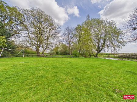 5 bedroom Detached house for sale in Main Road, Bicknacre, Chelmsford, Essex, CM3