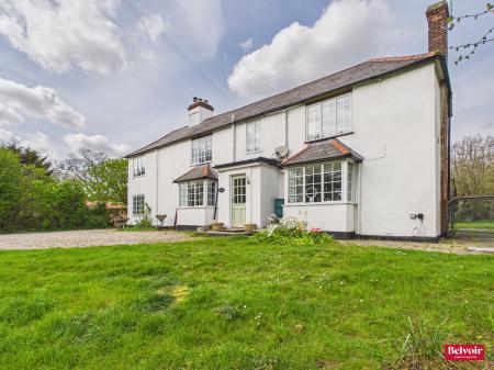 5 bedroom Detached house for sale in Main Road, Bicknacre, Chelmsford, Essex, CM3