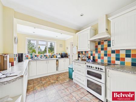 3 bedroom Semi-detached house for sale in Beeches Road, Chelmsford, CM1