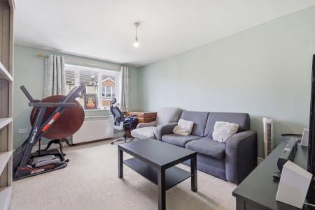 1 bedroom Flat for sale in Parkinson Drive, The Village, Chelmsford, CM1