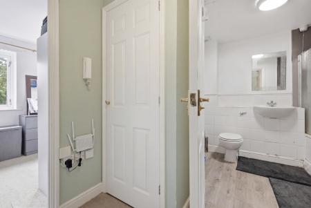 1 bedroom Flat for sale in Parkinson Drive, The Village, Chelmsford, CM1