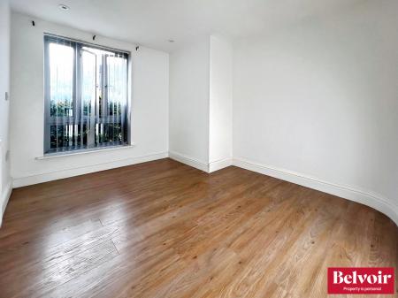 2 bedroom Flat to let in Lockside Marina, Hill Road South, Chelmsford, Essex, CM2