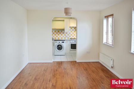 2 bedroom Flat to let in Waterson Vale, Moulsham Lodge, Chelmsford, Essex, CM2