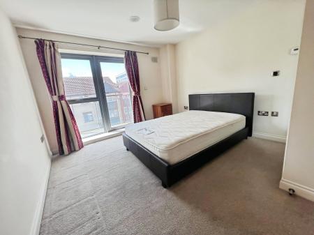 2 bedroom Flat to let in New Street, City Centre, Chelmsford, Essex, CM1