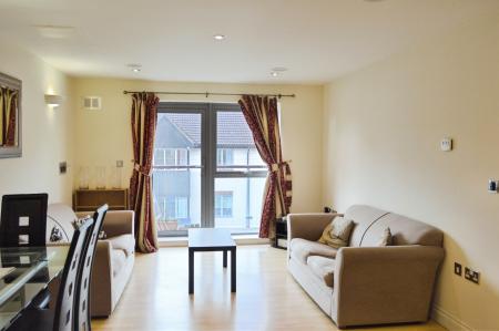 2 bedroom Flat to let in New Street, City Centre, Chelmsford, Essex, CM1