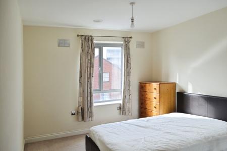 2 bedroom Flat to let in New Street, City Centre, Chelmsford, Essex, CM1