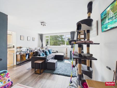 2 bedroom Flat for sale in Haig Court, Chelmsford, CM2