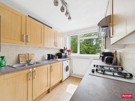 2 bedroom Flat for sale in Haig Court, Chelmsford, CM2
