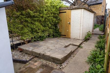 2 bedroom Terraced House to let in Townfield Street, City Centre, Chelmsford, Essex, CM1