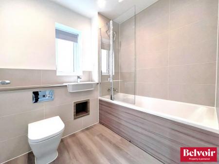 2 bedroom Semi-detached house to let in Baker Road, Beaulieu Park, Chelmsford, Essex, CM1