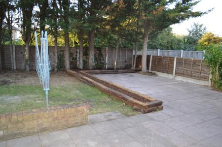 4 bedroom Detached house to let in Barlows Reach, Chelmer Village, Chelmsford, Essex, CM2
