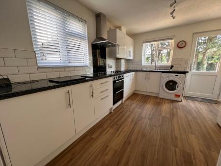 4 bedroom Detached house to let in Barlows Reach, Chelmer Village, Chelmsford, Essex, CM2