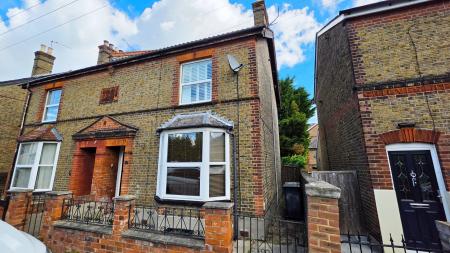 3 bedroom Semi-detached house for sale in Hamlet Road, Old Moulsham, Chelmsford, Essex, CM2