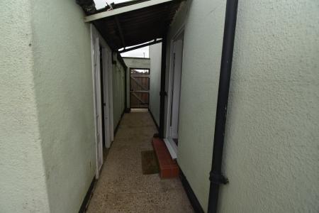 3 bedroom Semi-detached house to let in Avon Road, Chelmsford, Essex, CM1