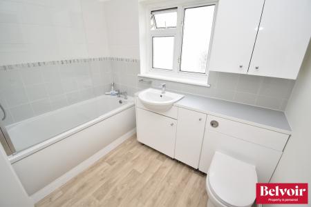3 bedroom Semi-detached house to let in Avon Road, Chelmsford, Essex, CM1