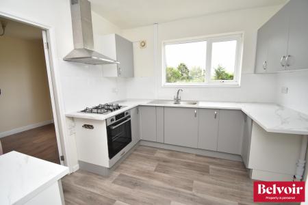 3 bedroom Semi-detached house to let in Avon Road, Chelmsford, Essex, CM1
