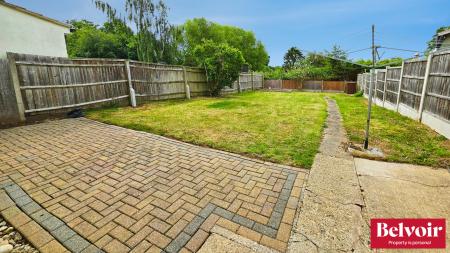 3 bedroom Semi-detached house to let in Avon Road, Chelmsford, Essex, CM1