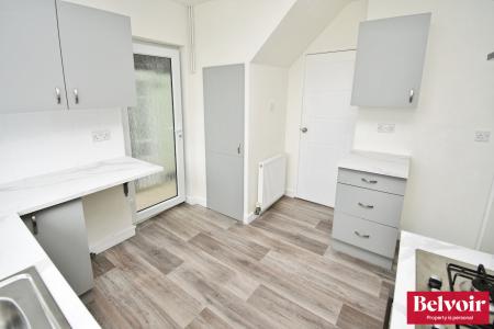 3 bedroom Semi-detached house to let in Avon Road, Chelmsford, Essex, CM1