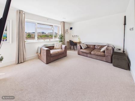 2 bedroom Flat for sale in Byron Road, Chelmsford, CM2