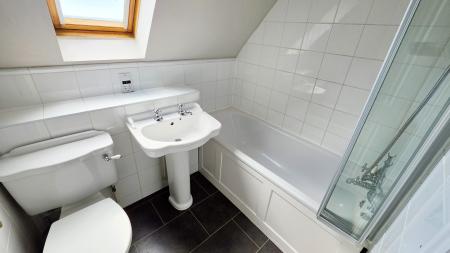 2 bedroom Duplex to let in Burnell Gate, Beaulieu Park, Chelmsford, Essex, CM1