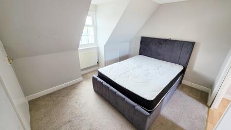 2 bedroom Duplex to let in Burnell Gate, Beaulieu Park, Chelmsford, Essex, CM1