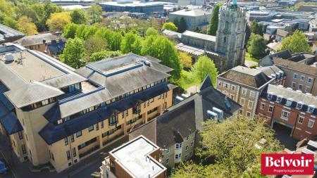 1 bedroom Flat to let in Cathedral Walk, City Centre, Chelmsford, Essex, CM1