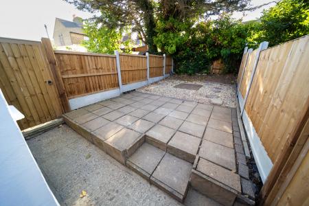 2 bedroom Terraced House to let in Roman Road, Old Moulsham, Chelmsford, Essex, CM2