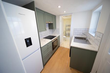 2 bedroom Terraced House to let in Roman Road, Old Moulsham, Chelmsford, Essex, CM2