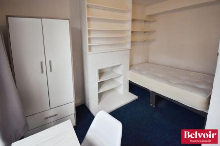 4 bedroom Terraced House to let in Bishop Road, City Centre, Chelmsford, Essex, CM1