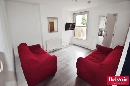 4 bedroom Terraced House to let in Bishop Road, City Centre, Chelmsford, Essex, CM1