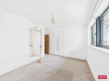 2 bedroom Flat for sale in Bond Street, City Centre, Chelmsford, Essex, CM1