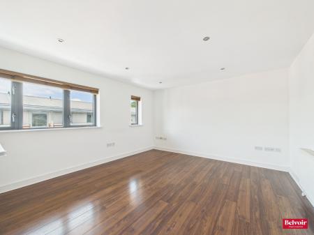 2 bedroom Flat for sale in Bond Street, City Centre, Chelmsford, Essex, CM1