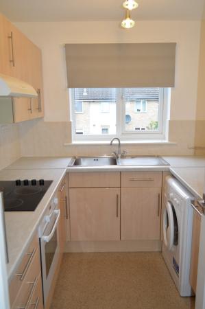 2 bedroom Flat to let in Brooklands Walk, Chelmsford, Essex, CM2