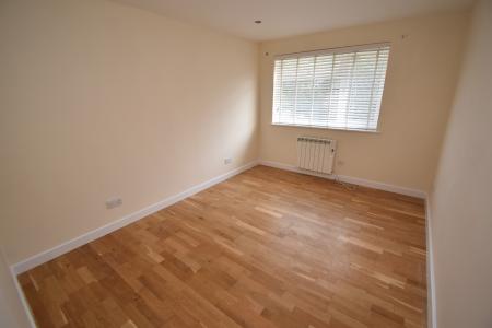 2 bedroom Flat to let in Maldon Road, Danbury, Chelmsford, Essex, CM3
