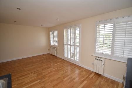 2 bedroom Flat to let in Maldon Road, Danbury, Chelmsford, Essex, CM3