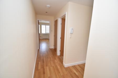 2 bedroom Flat to let in Maldon Road, Danbury, Chelmsford, Essex, CM3