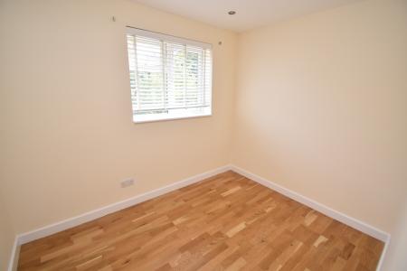 2 bedroom Flat to let in Maldon Road, Danbury, Chelmsford, Essex, CM3