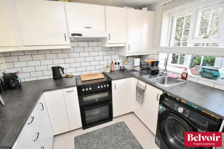 3 bedroom Semi-detached house to let in Samuel Manor, Chelmer Village, Chelmsford, Essex, CM2