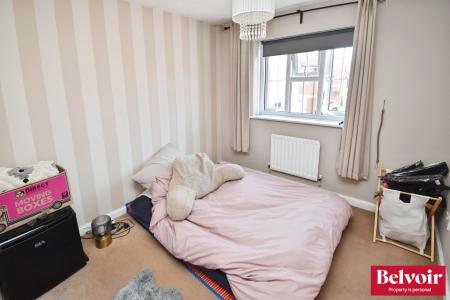 3 bedroom Semi-detached house to let in Samuel Manor, Chelmer Village, Chelmsford, Essex, CM2