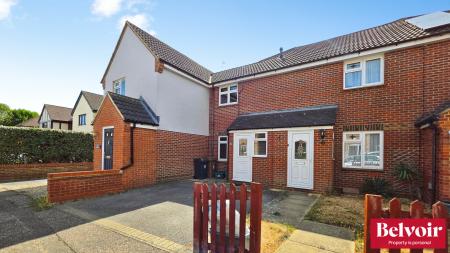 2 bedroom Terraced House to let in Ramshaw Drive, Chelmer Village, Chelmsford, Essex, CM2